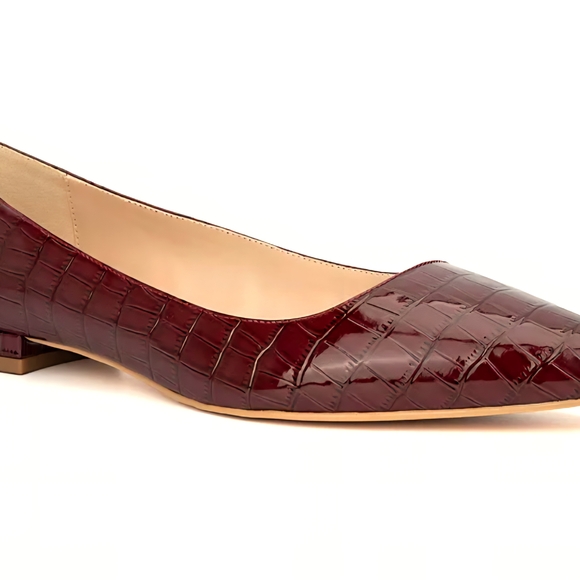 Newbella Shoes - New Women's Sheek Croc-Inspired Embossed Pointed Toe Flats. Size 12W